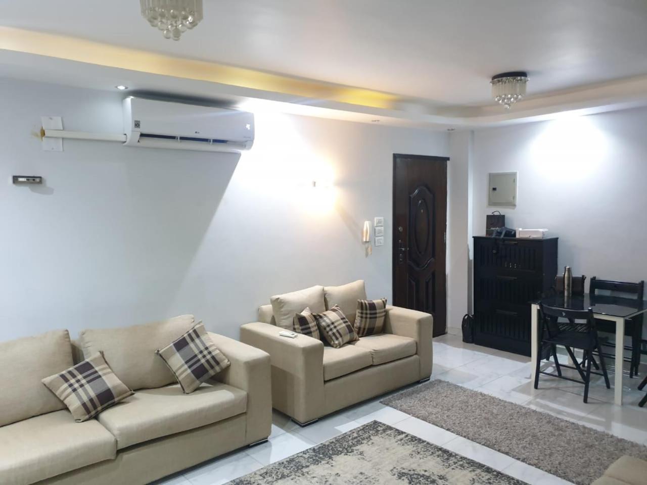 شقه مفروشه ومكيفه بمدينتي B7-families& Married Only Appartement